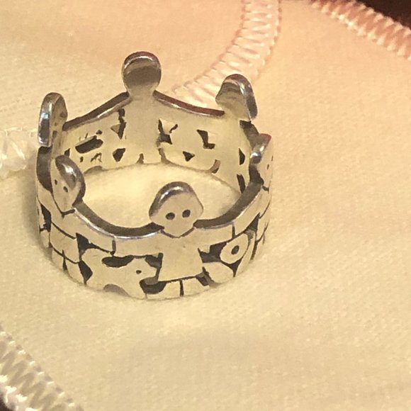 James Avery Silver Crown Ring - Picture 4 of 7
